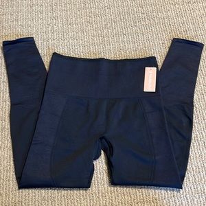 NWT Third love New With Tags. Compression flex leggings. Size medium